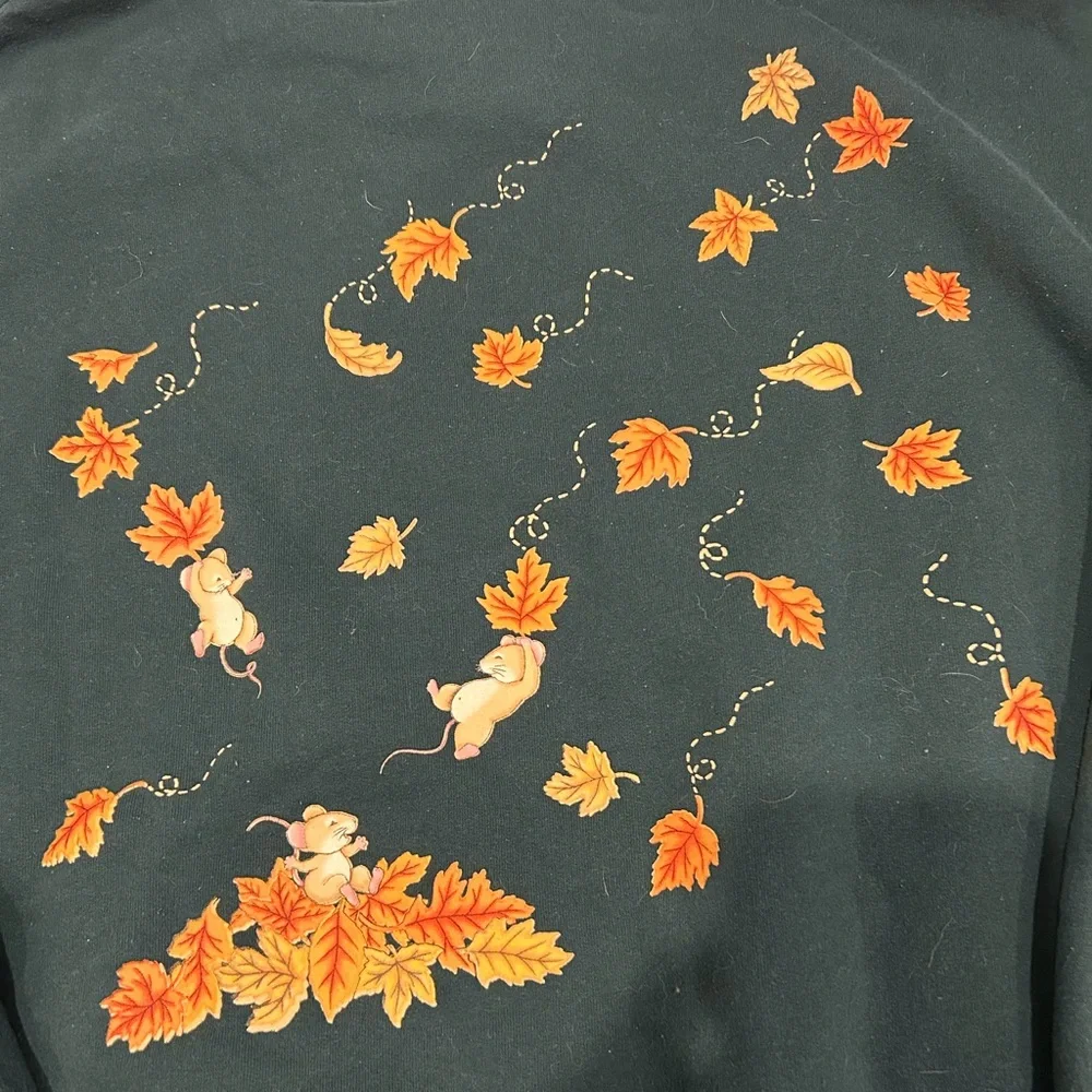 Vintage Collared Fall Sweatshirt - Picture 8 of 8